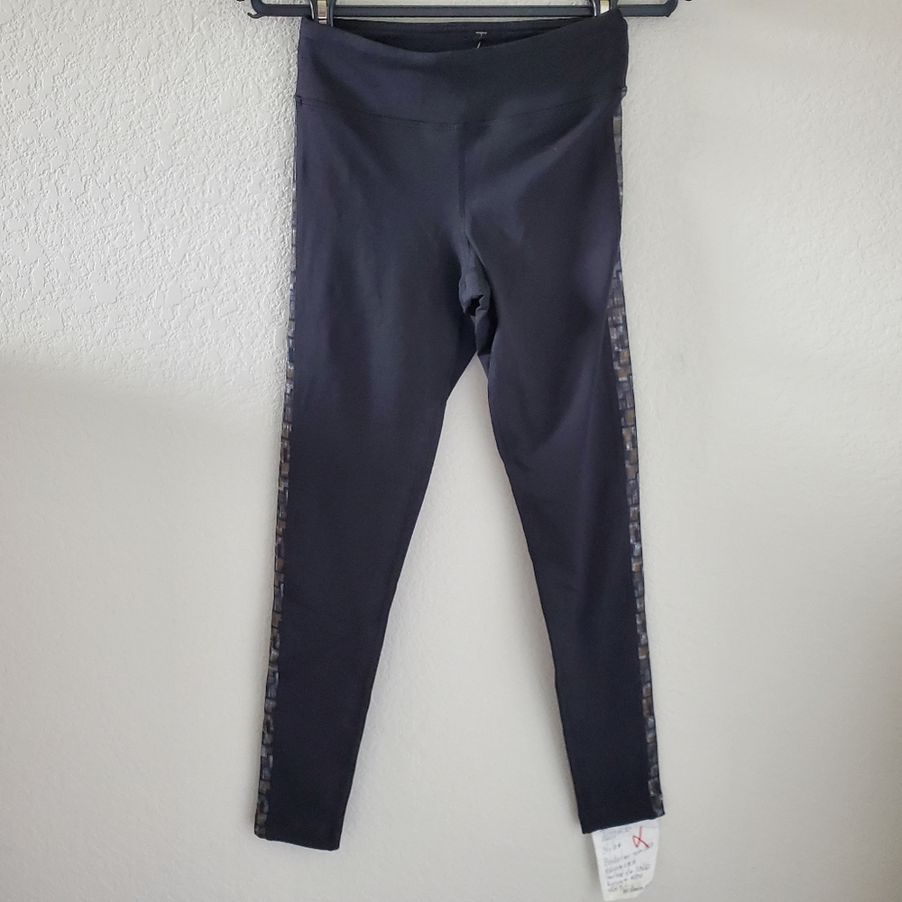 Koral side print detail ankle leggings NWOT